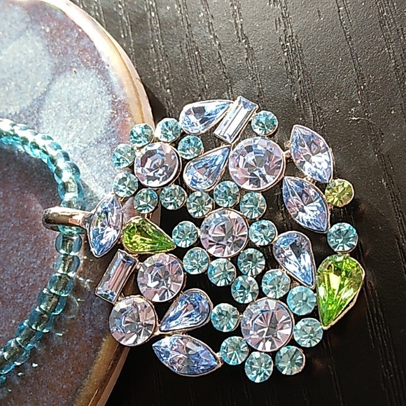 Lia Sophia Allison Floral Blue Green Crystal Beaded Necklace - Picture 5 of 9